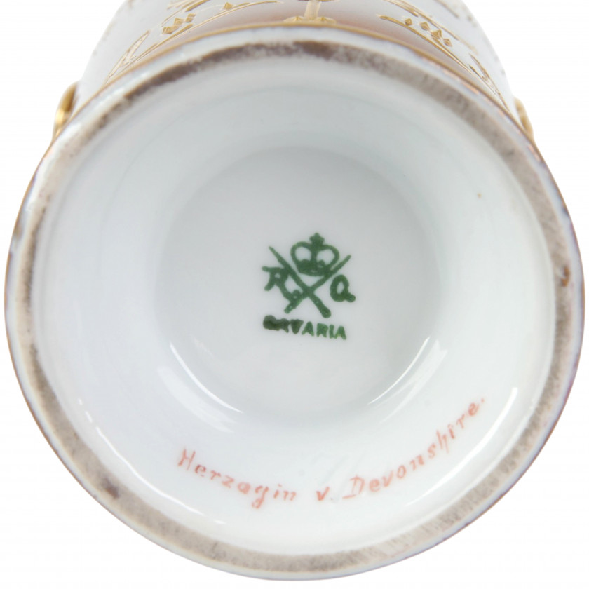 Porcelain decorative vase with a portrait of Georgiana Cavendish, Duchess of Devonshire
