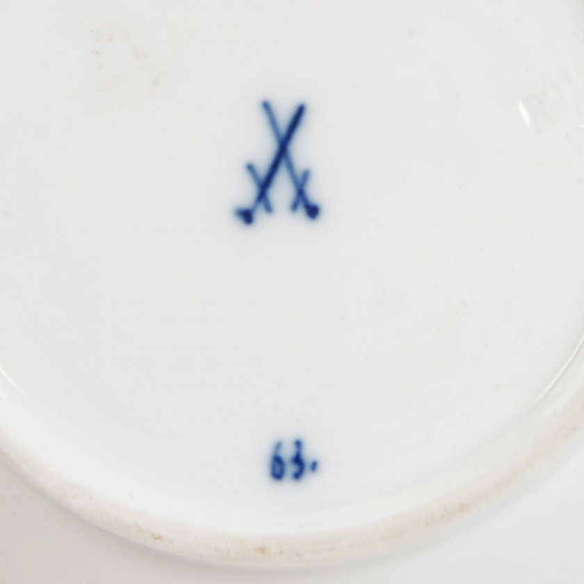 Porcelāna kafijas tasīte ar apakštasīti "Zilais sīpols"