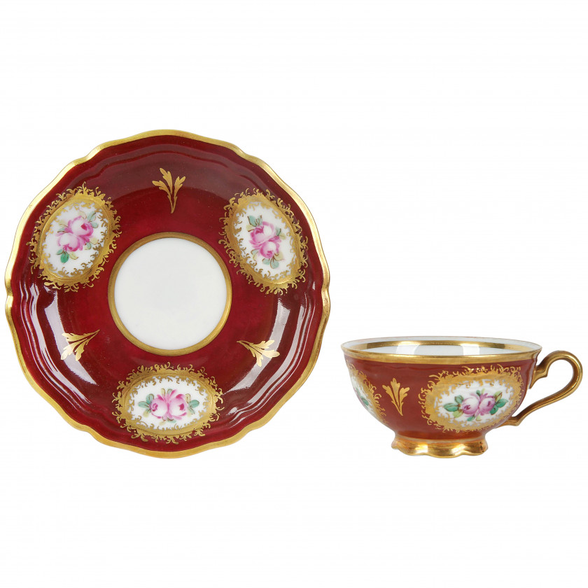Porcelāna kafijas tasīte ar apakštasīti