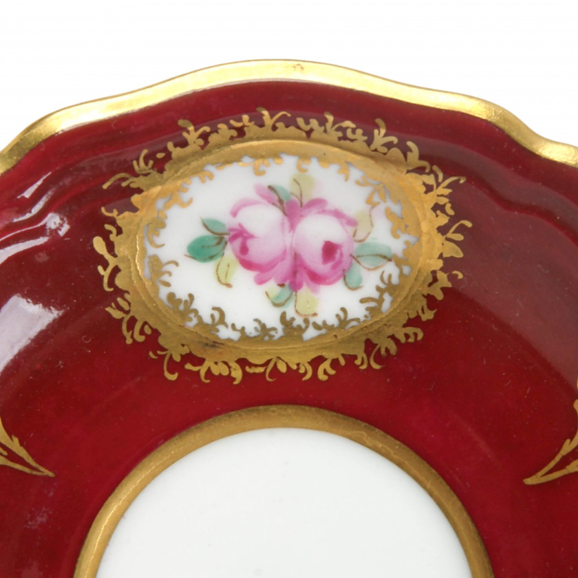 Porcelāna kafijas tasīte ar apakštasīti