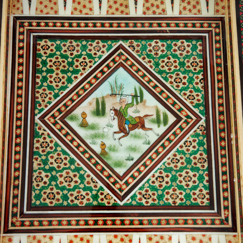 Деревянные нарды и шашки в персидском стиле