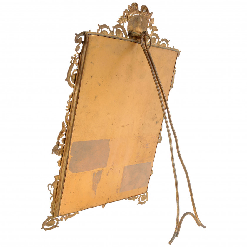 Bronzas galda spogulis