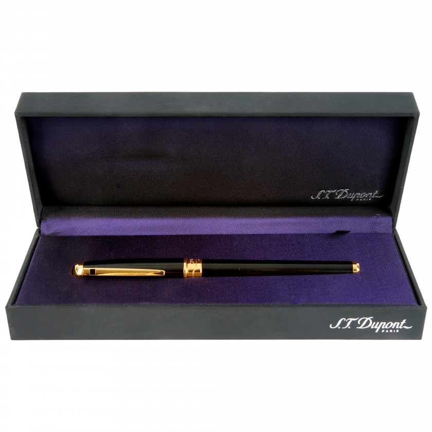 Pen "S.T. DuPont Paris Olympio 480574M Black Chinese Lacquer and Gold Fountain Pen"