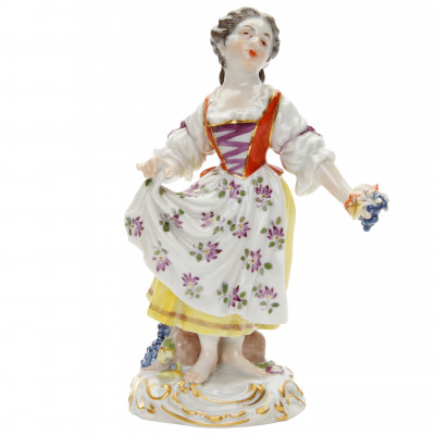 Porcelain figure "Gardener girl with grapes"