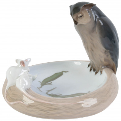Porcelain ashtray "Owl and three mice"