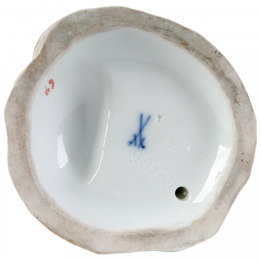 Porcelāna figūra "Amors - kurpnieks"