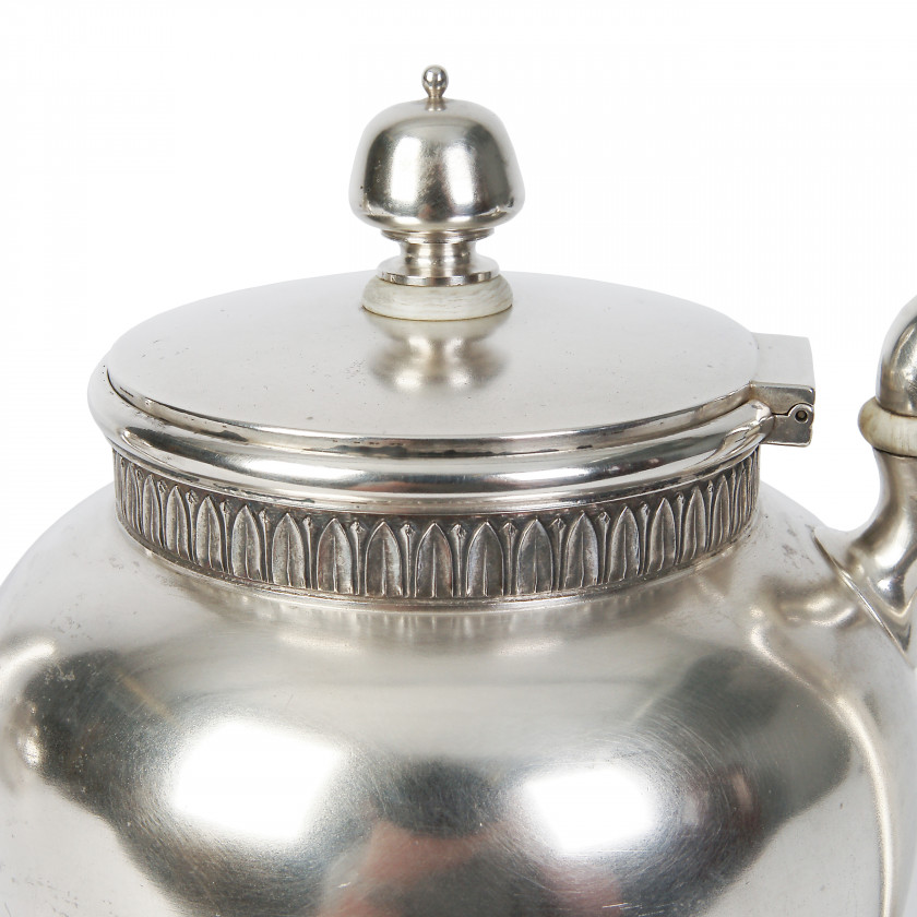 Silver two-piece tea set
