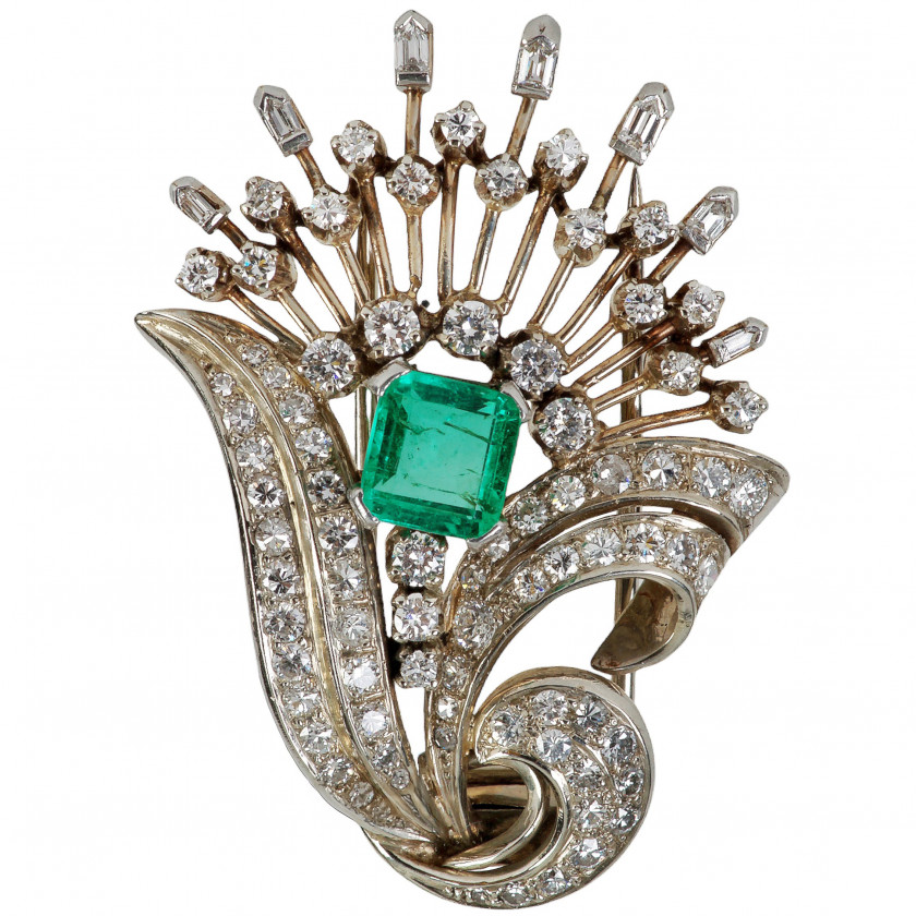 Gold earrings and brooch with emeralds and diamonds