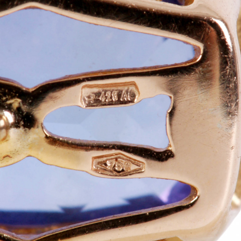 Gold earrings with sapphires and diamonds