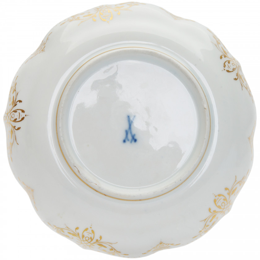 Porcelain tea saucer